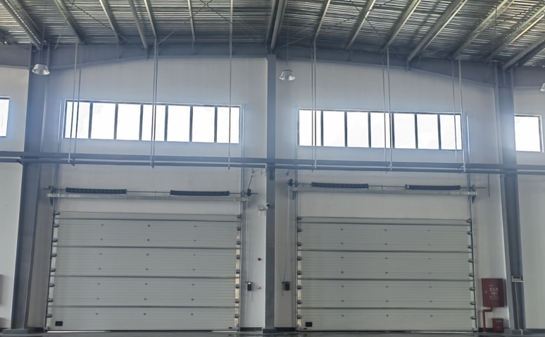 云南元赫科技有限公司工业滑升门.jpg 云南元赫科技有限公司工业滑升门.jpg